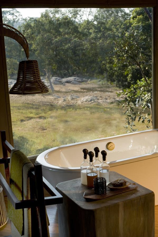 Banjaar Tola Kanha National Park - A Taj Safari Lodge Exterior foto